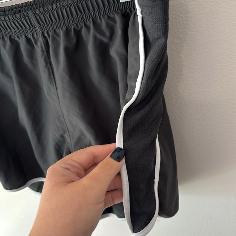 North Face | GTD Flash Dry Running Shorts XL - Picture 8 of 8